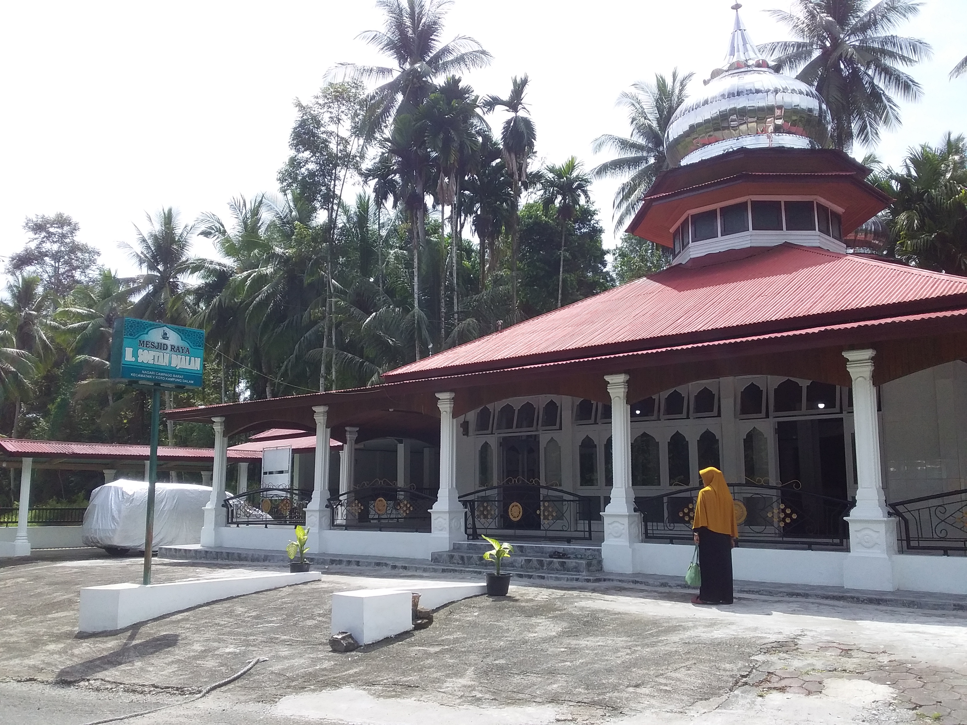RAYA H. SOETAN DJALAN