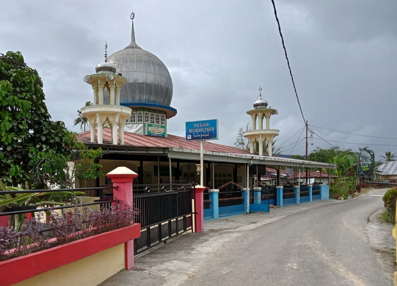 AL-MUKHLISHIN