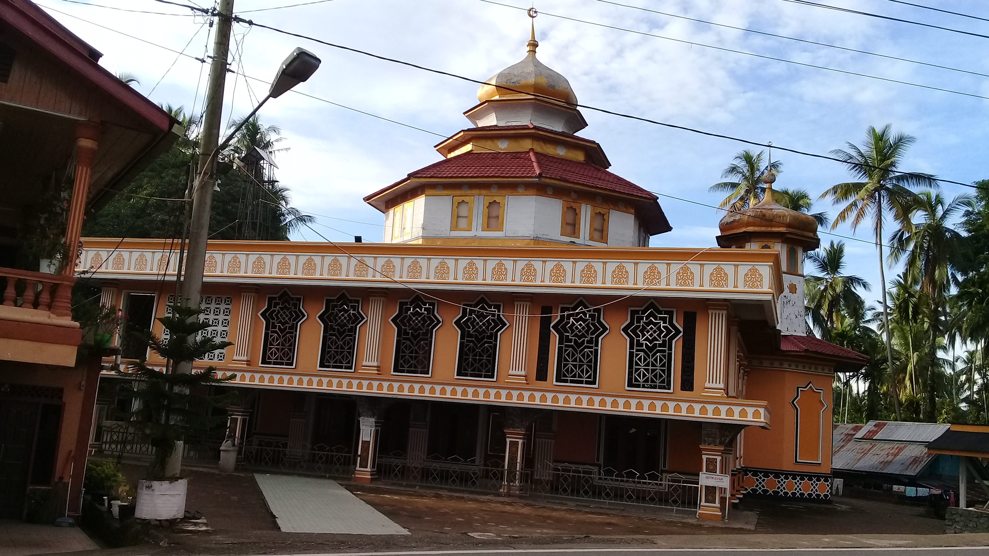 RAYA SUNGAI AUR