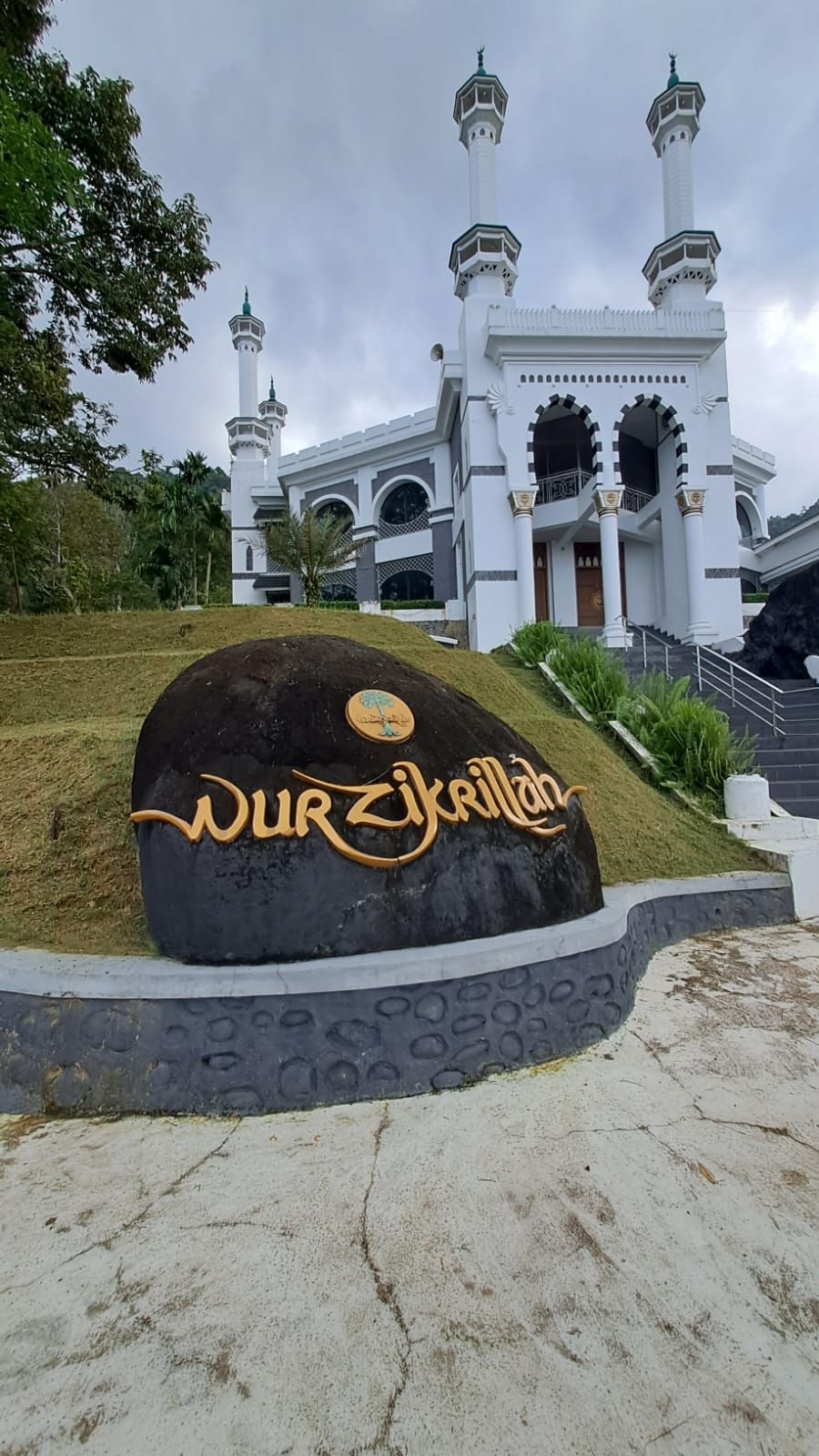 NUR ZIKRILLAH