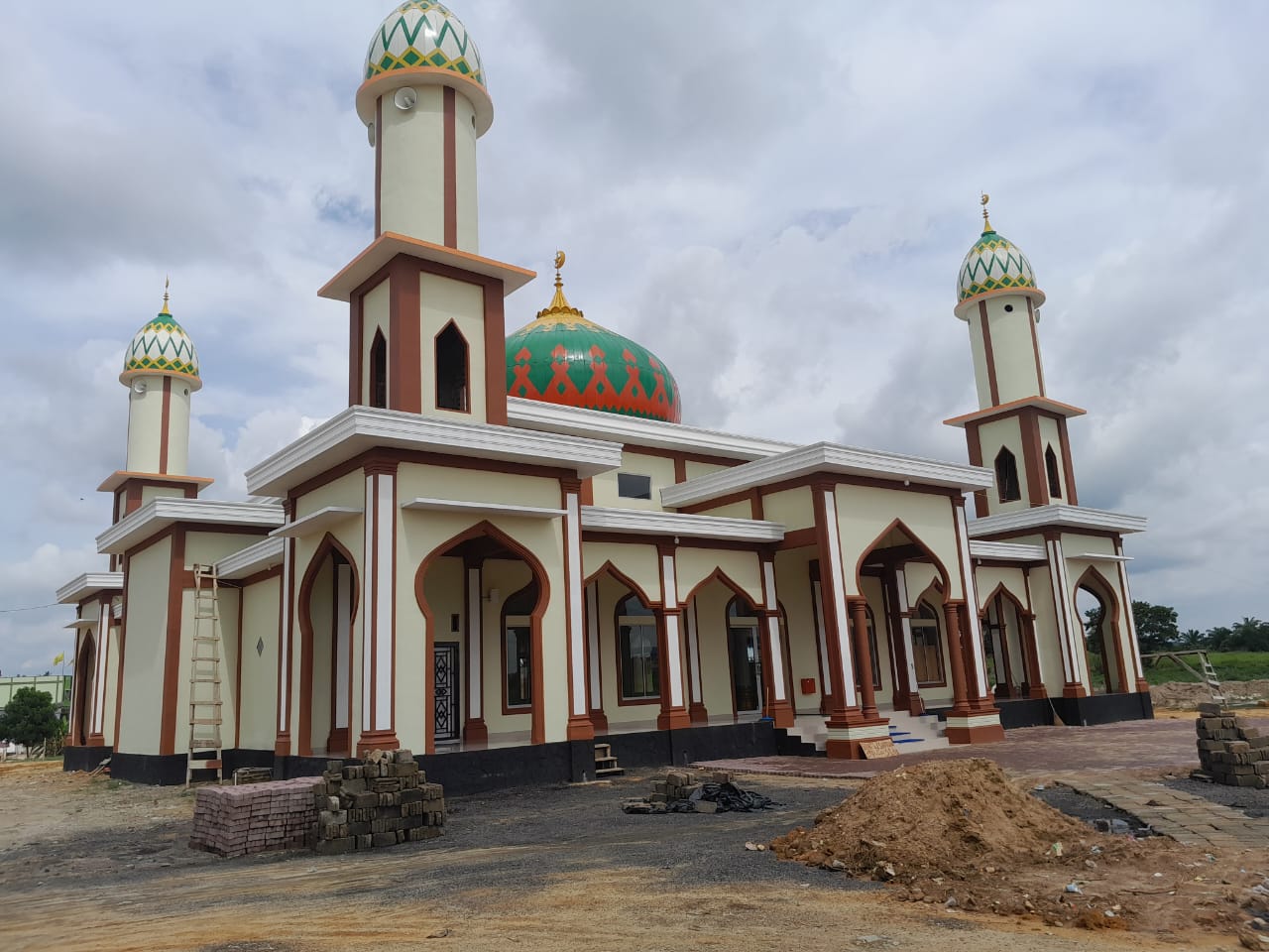 ALI IMRON DARUSSALAM