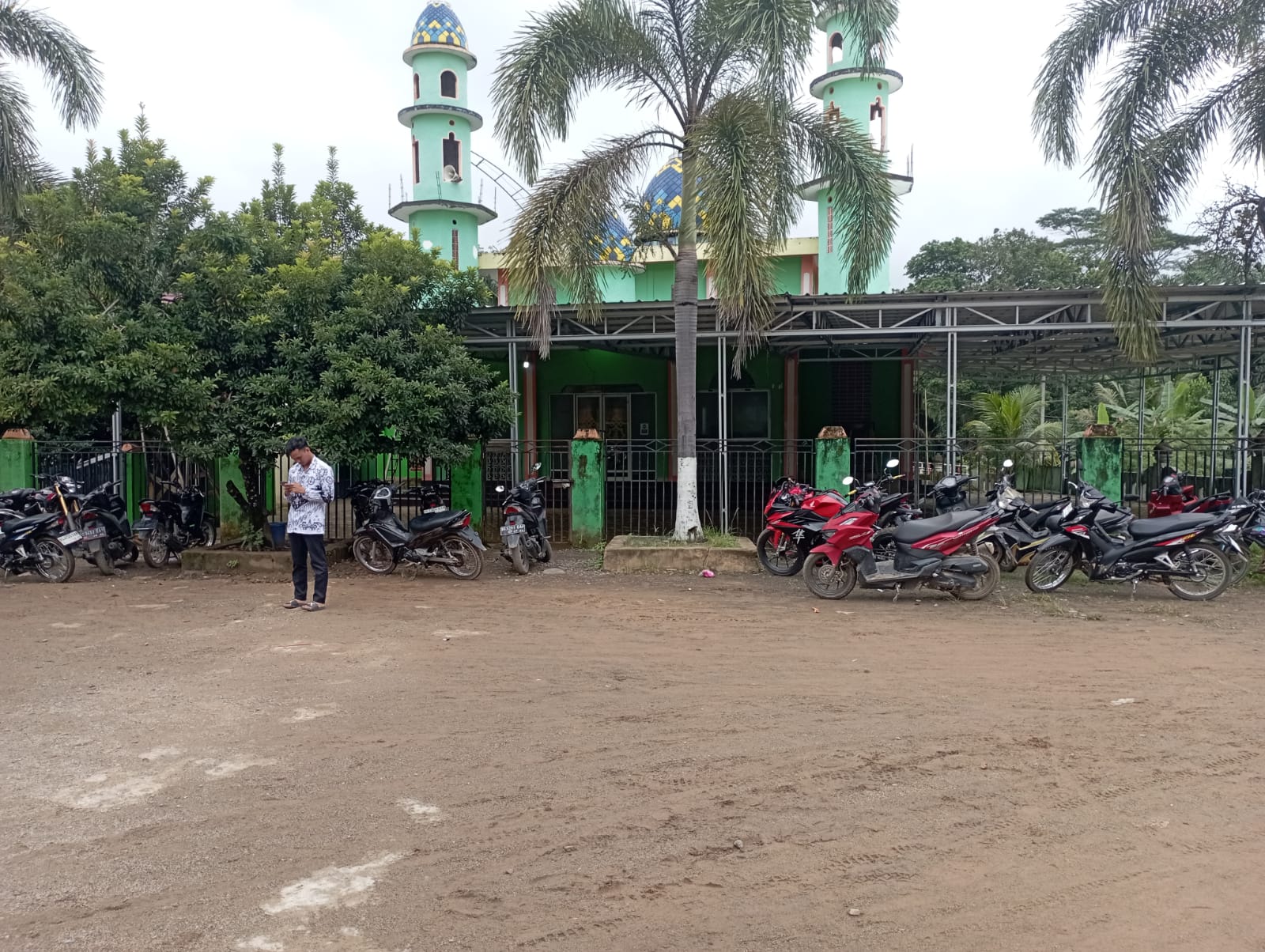 AL-MUHAJIRIN