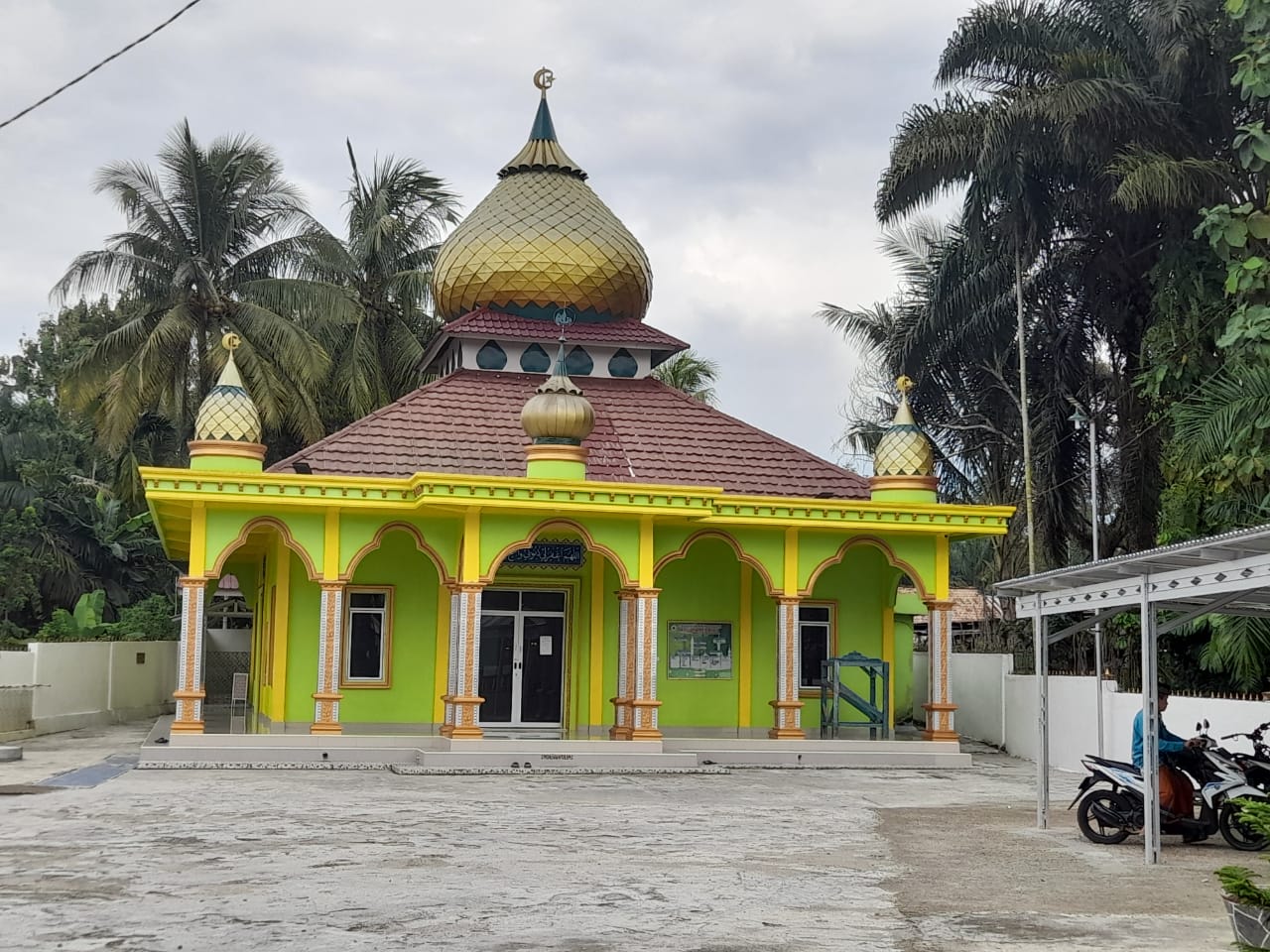 AL-MUHAJIRIN