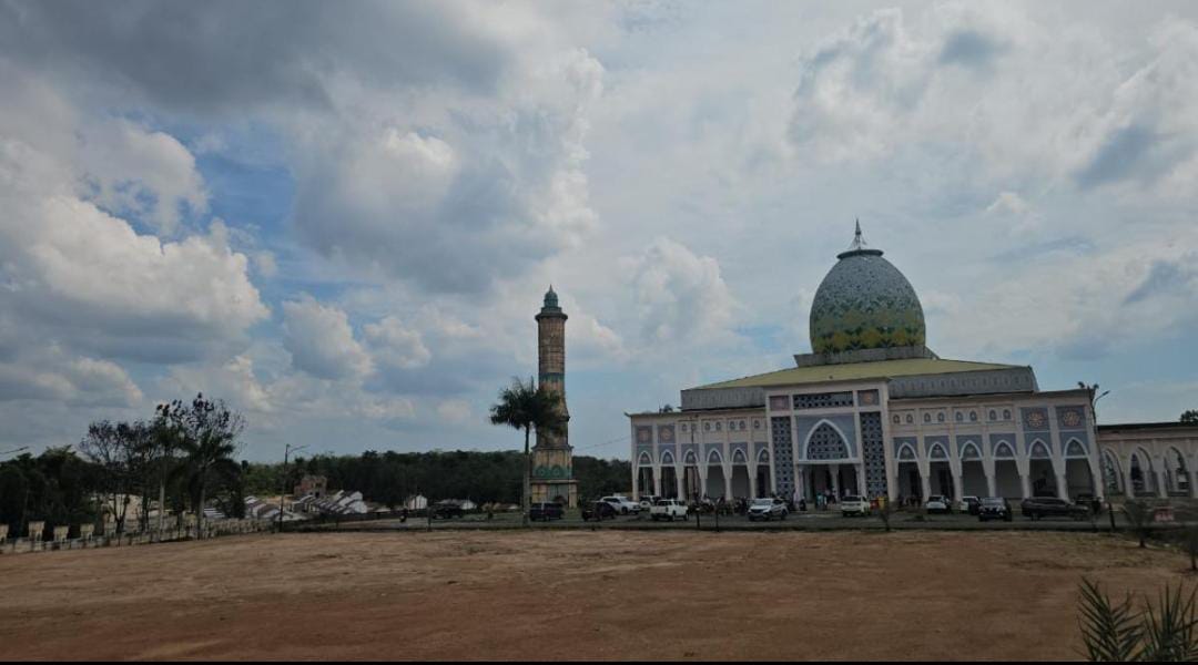 MASJID AGUNG ISLAMIC CENTER KOTA PRABUMULIH