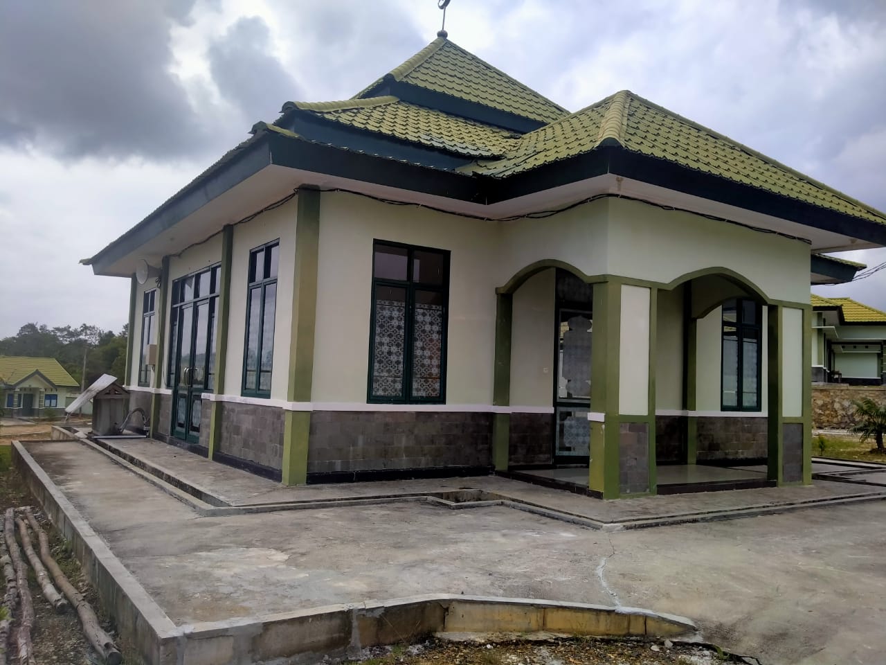 AL-MUHAJIRIN