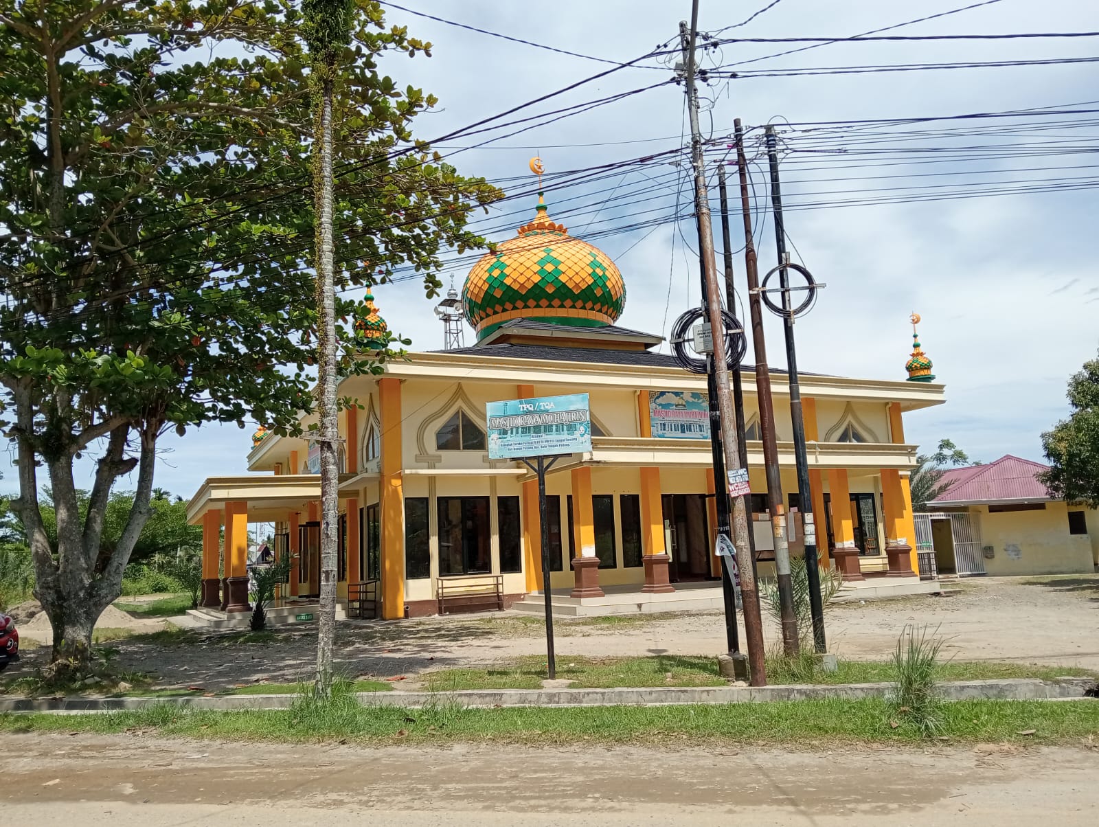 RAYA MUHAJIRIN