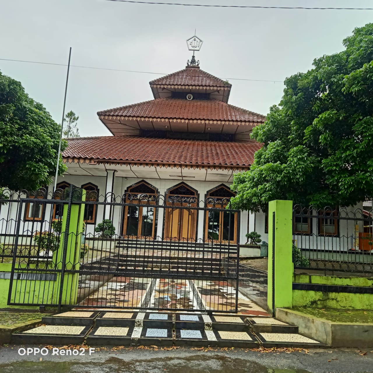 MASJID BESAR MIHROBUL MUSLIMIN JAMPANGKULON