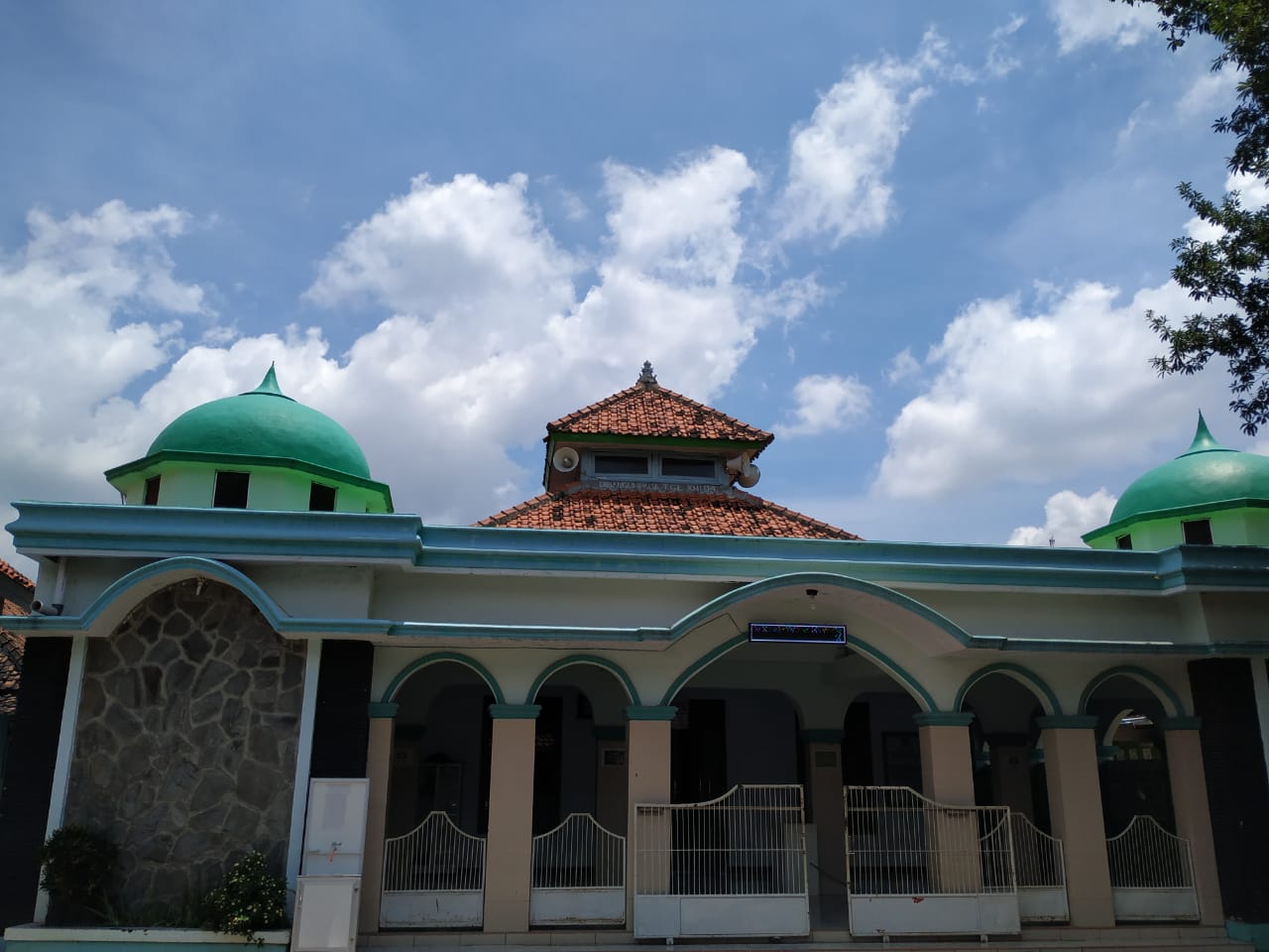 AL-MUJAHIDIN