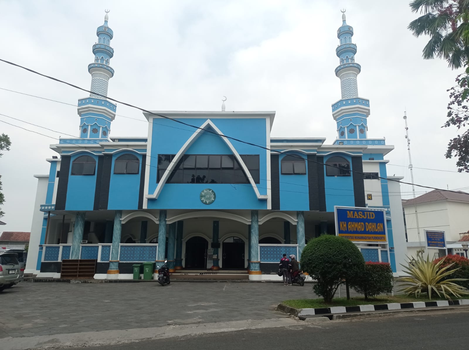 KH AHMAD DAHLAN