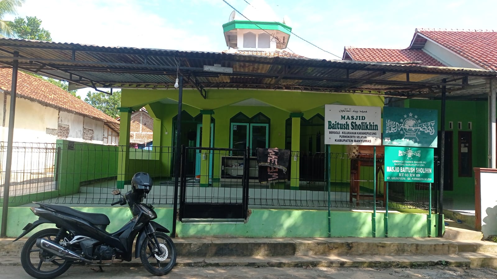 BAITUSH SHOLIHIN