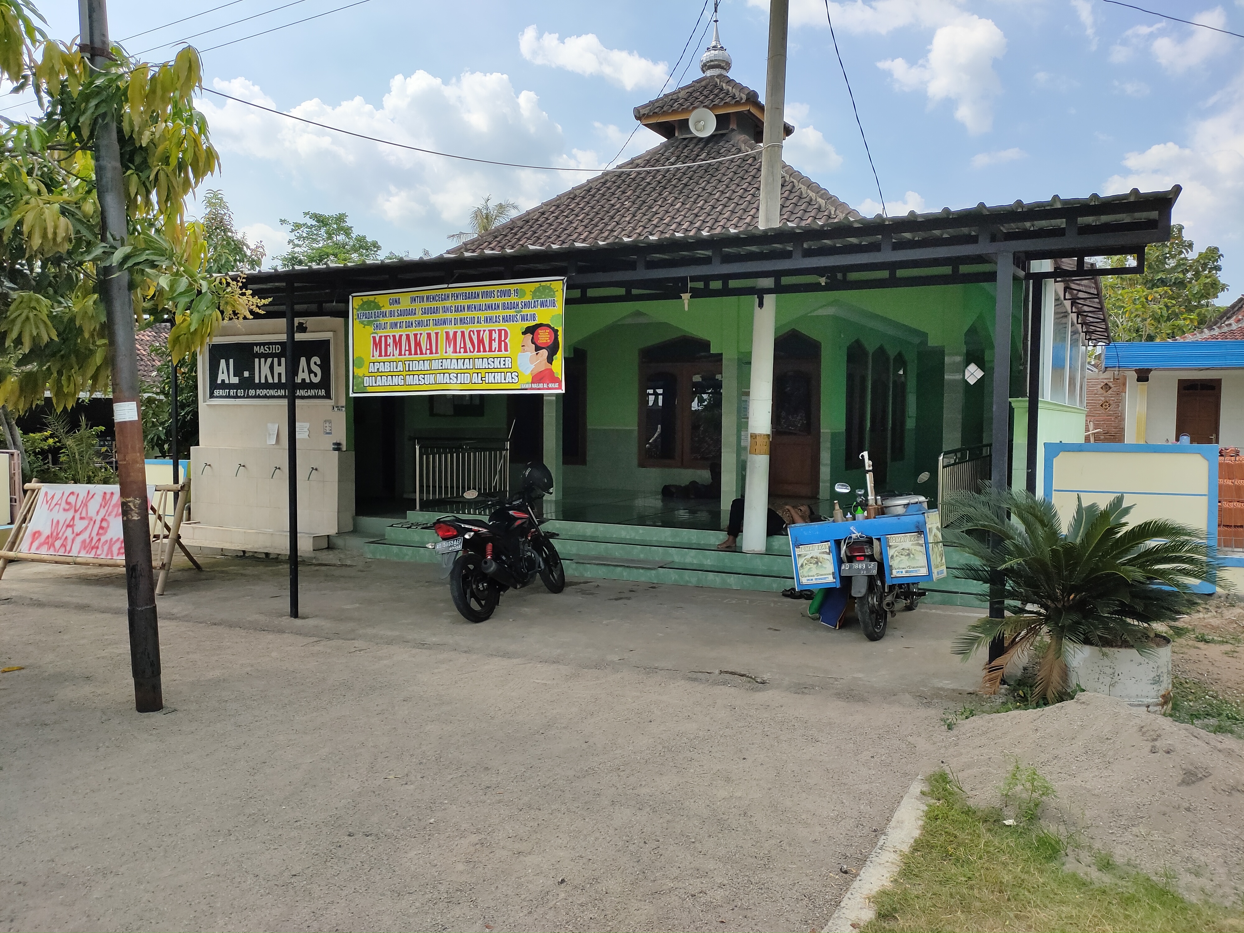 MASJID AL IKHLAS SERUT