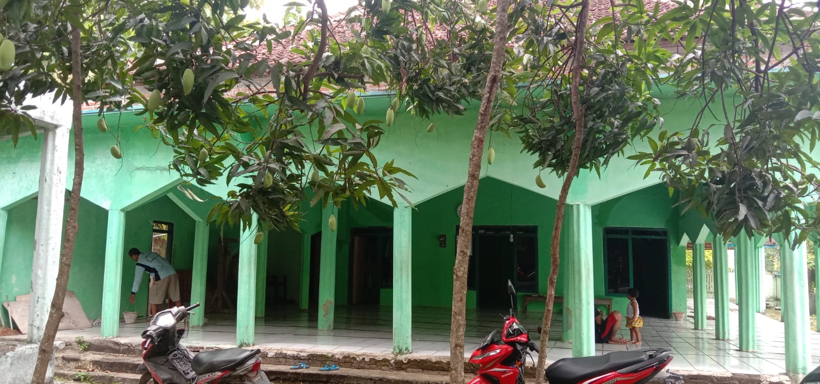 RIYADLOTUSSHOLIHIN