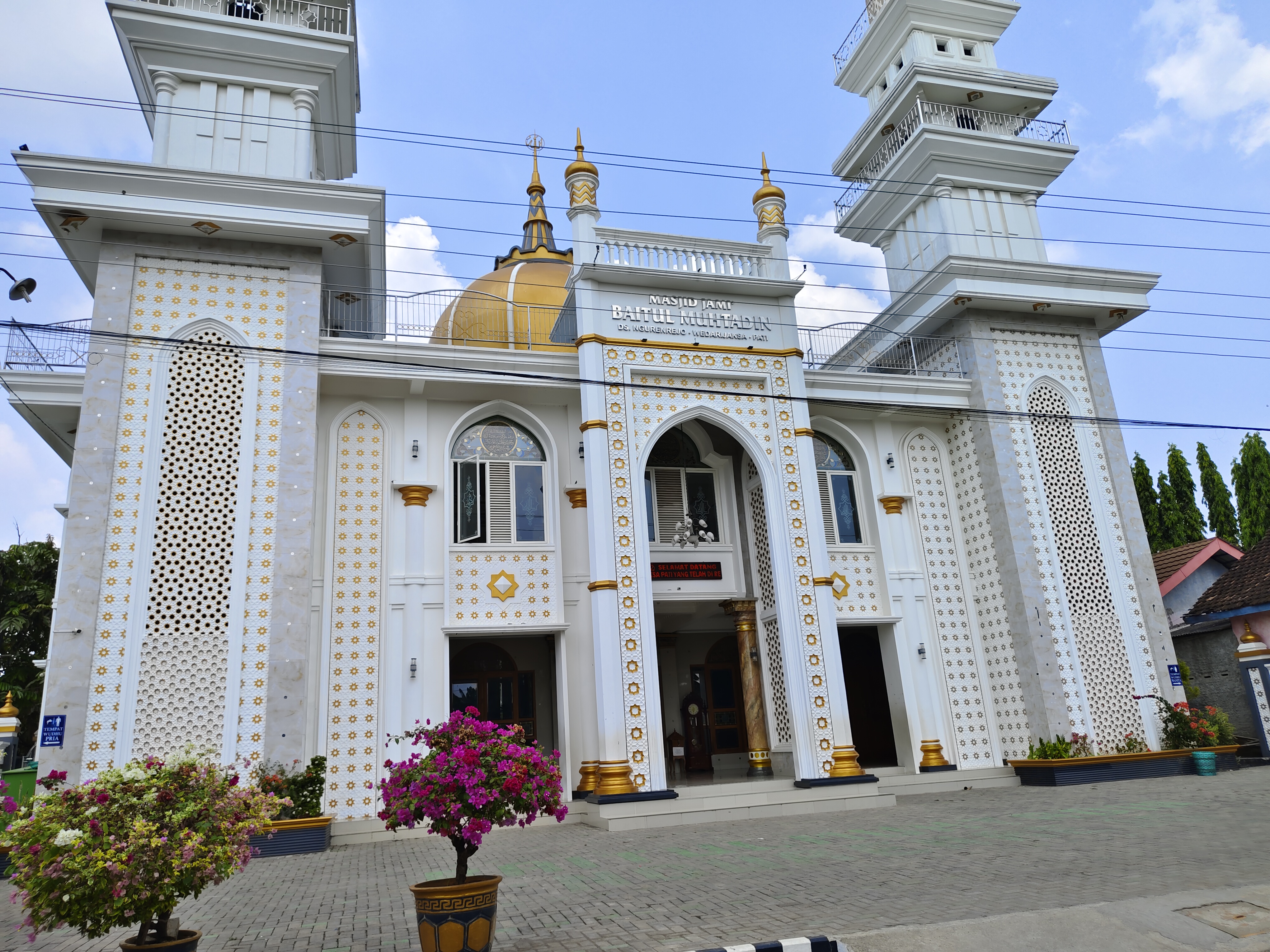 BAITUL MUHTADIN