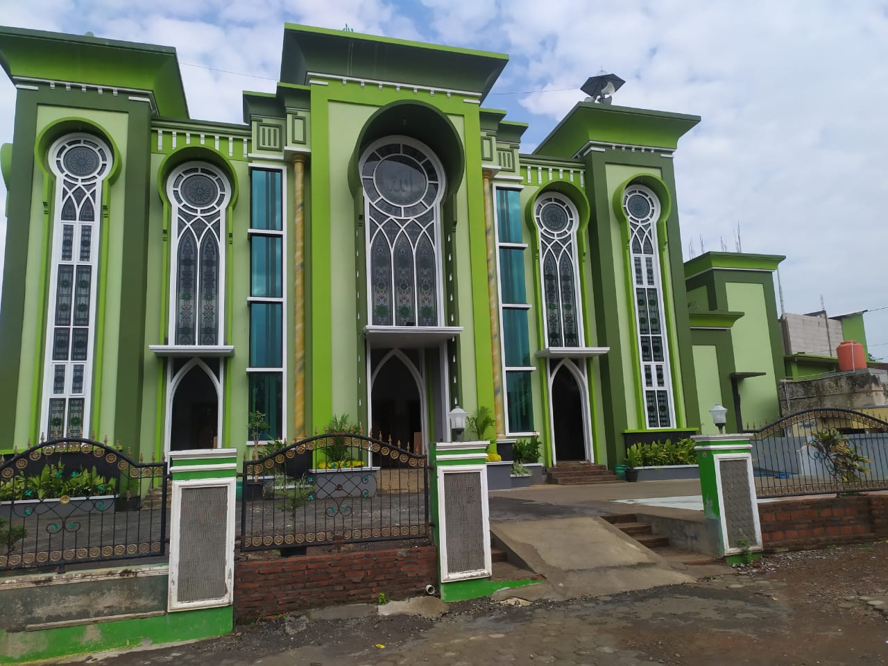 RAUDHATUL MUTTAQIN