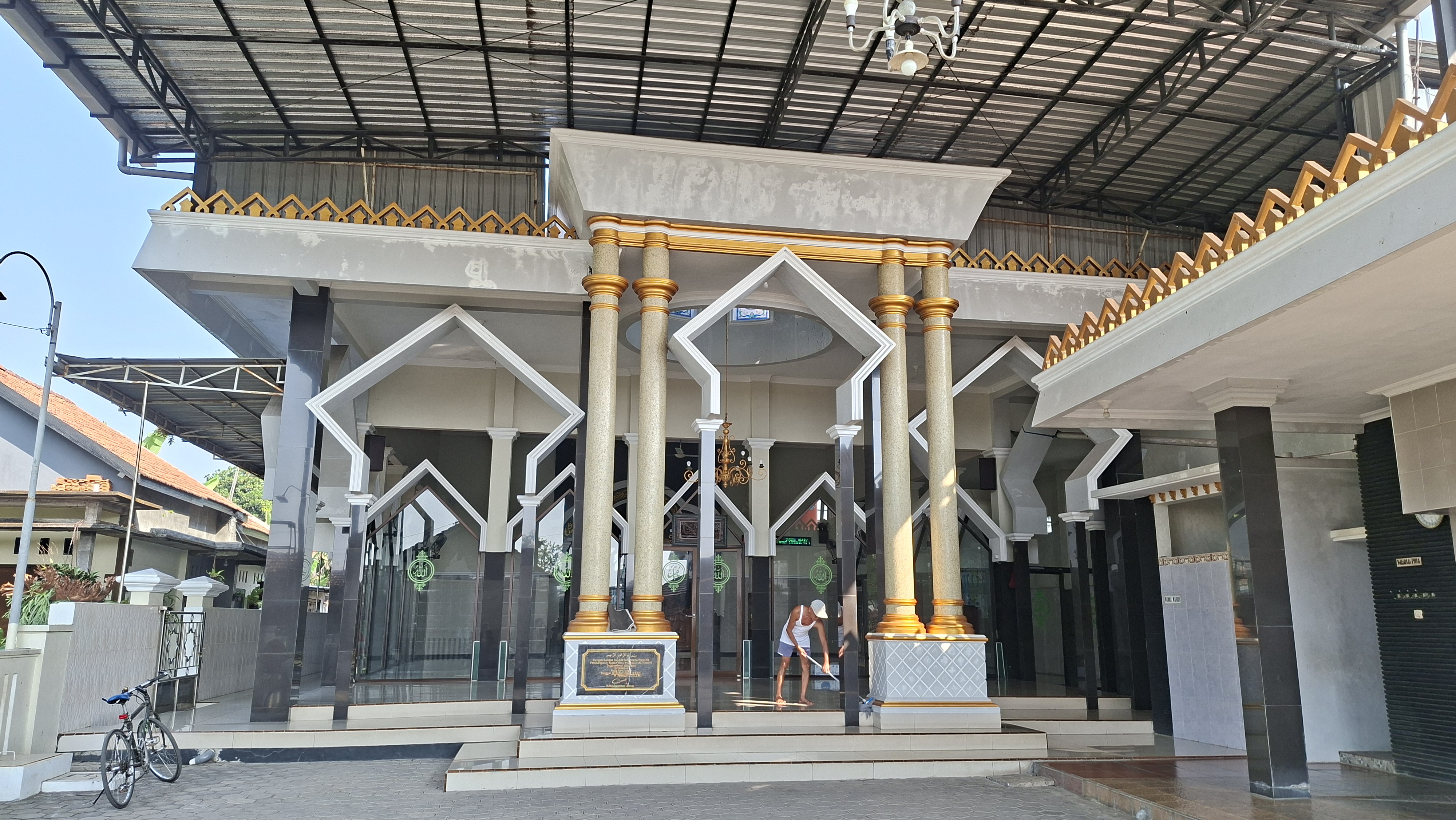 NURUL MUJAHIDIN AL HUSAINI