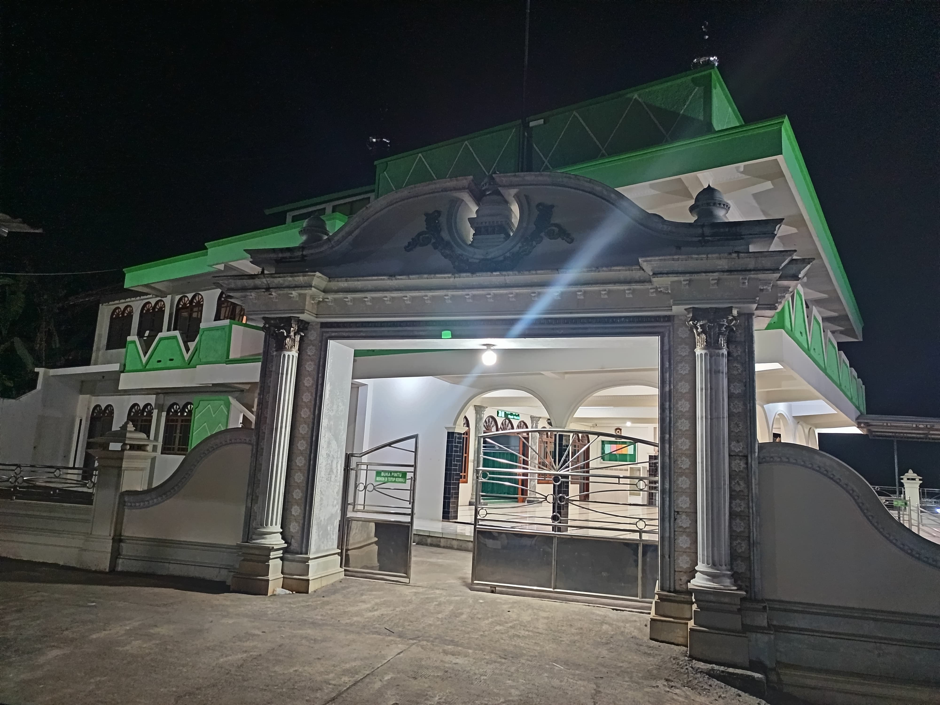 JAMI' NU RAUDLOTUL MUTTAQIN