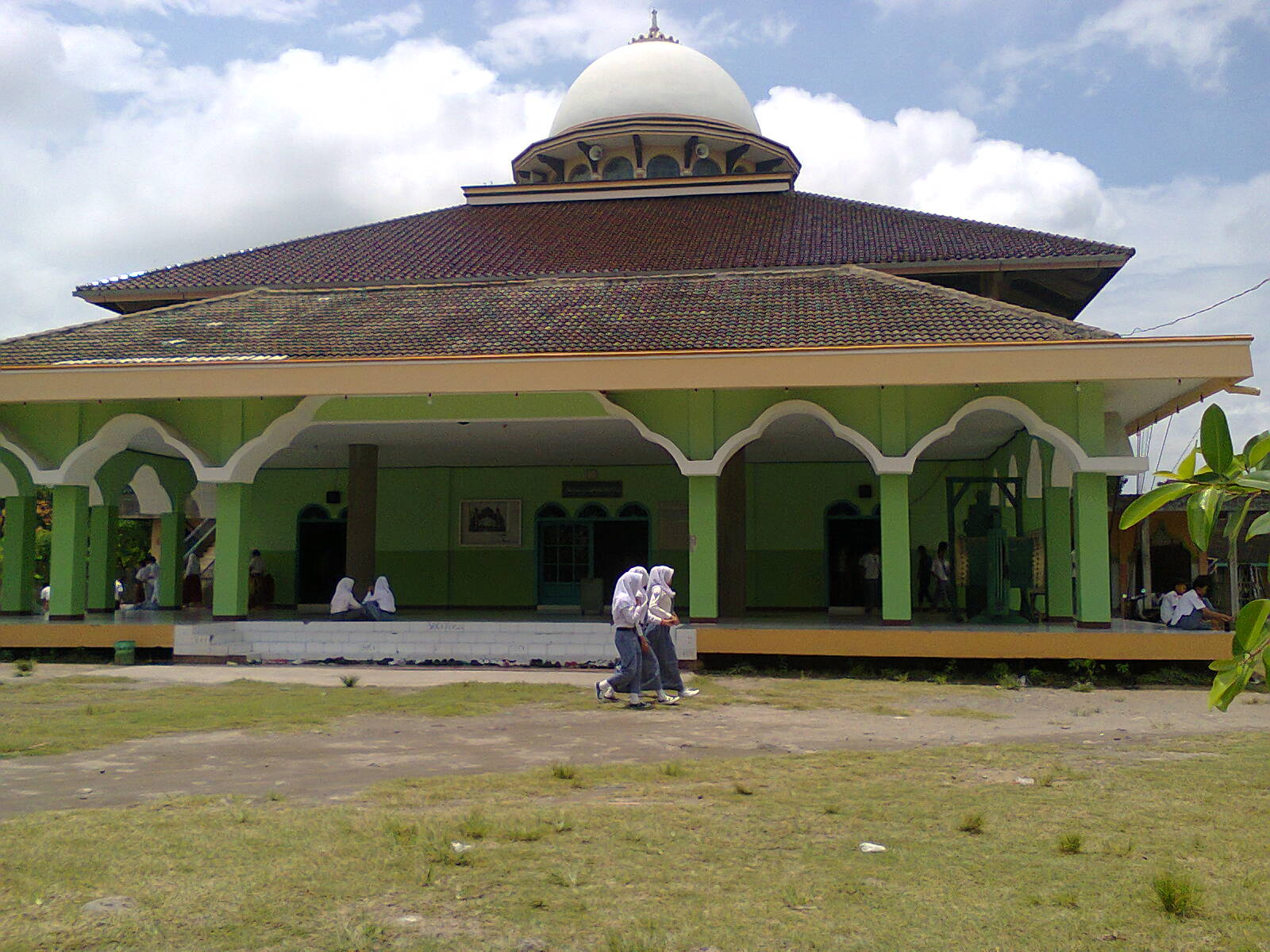 AL- AHROM