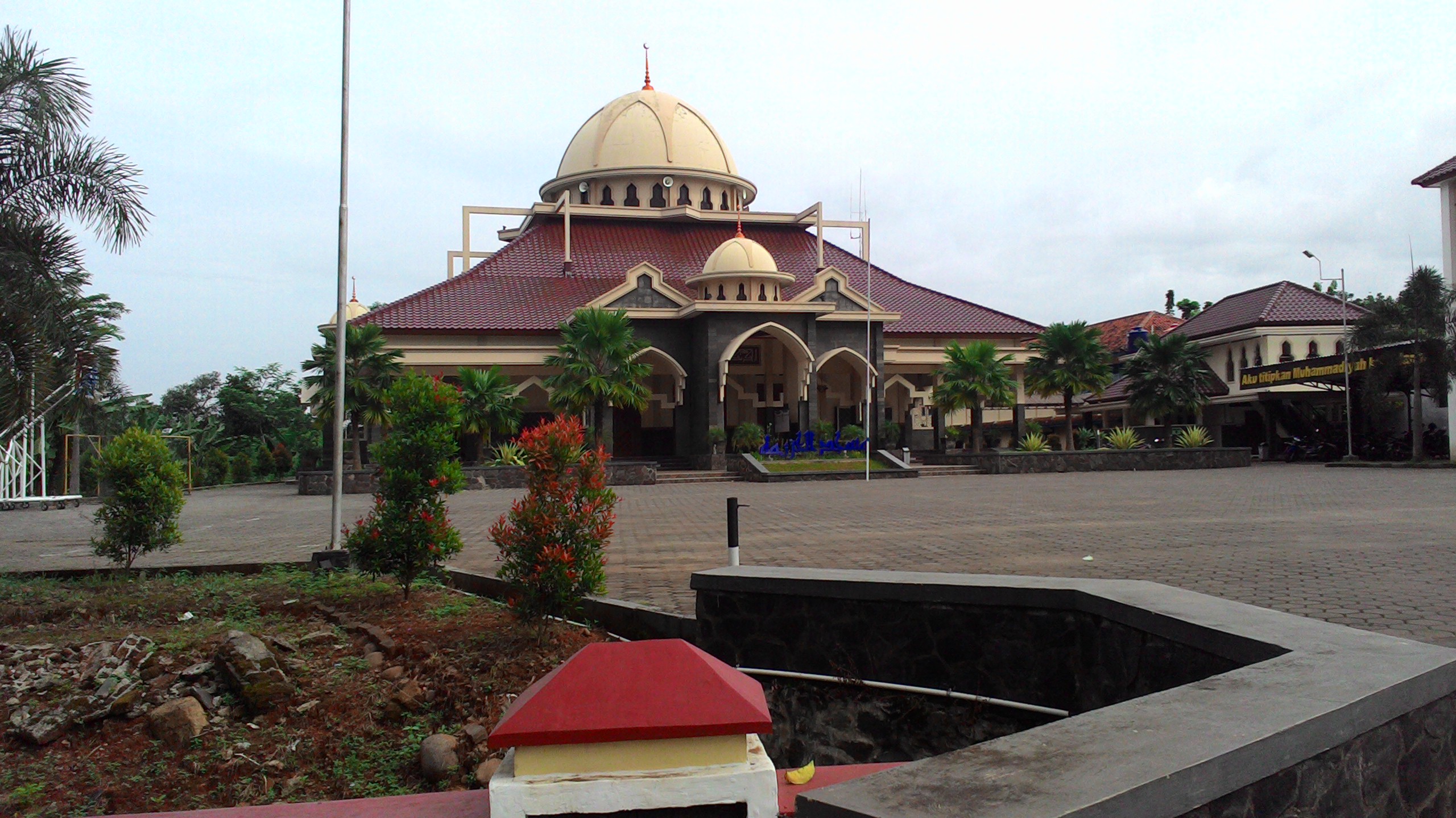 AL-KHUZAEMAH