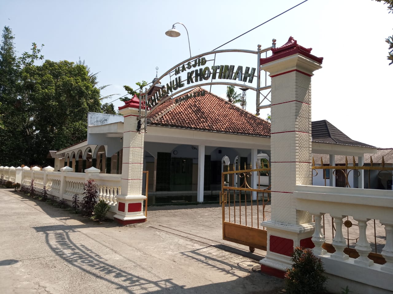 HUSNUL KHOTIMAH
