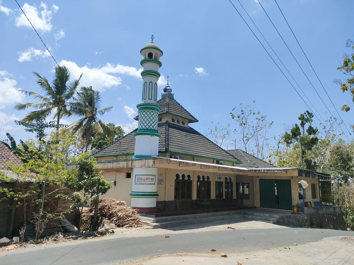 AL-MUTTAQIN I NGLAMPENGAN