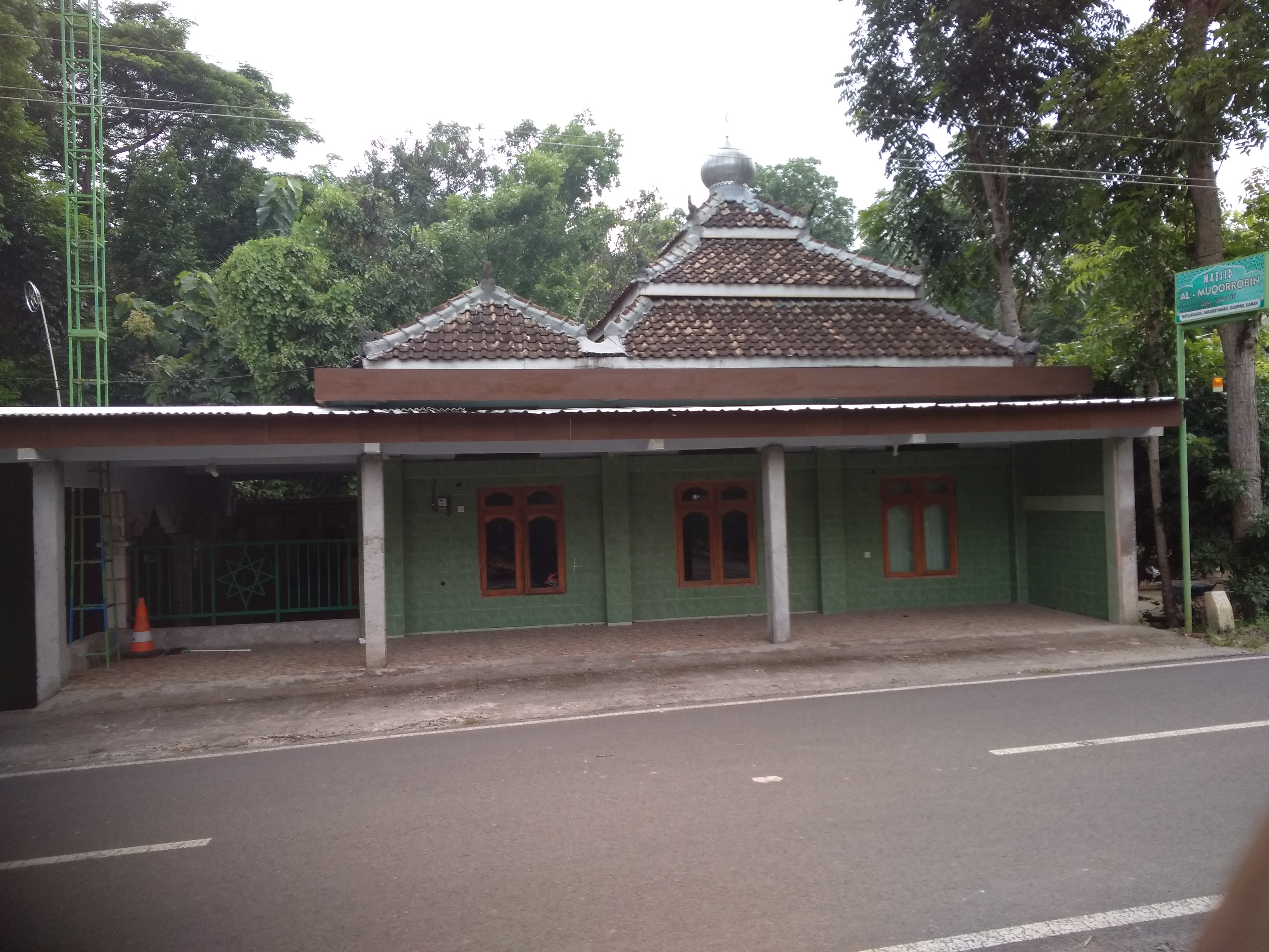 AL-MUQORROBIN