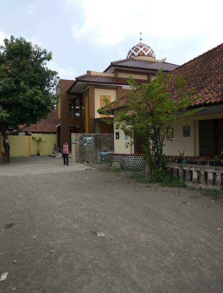 NURUL HIKMAH SMPN 1 YKA
