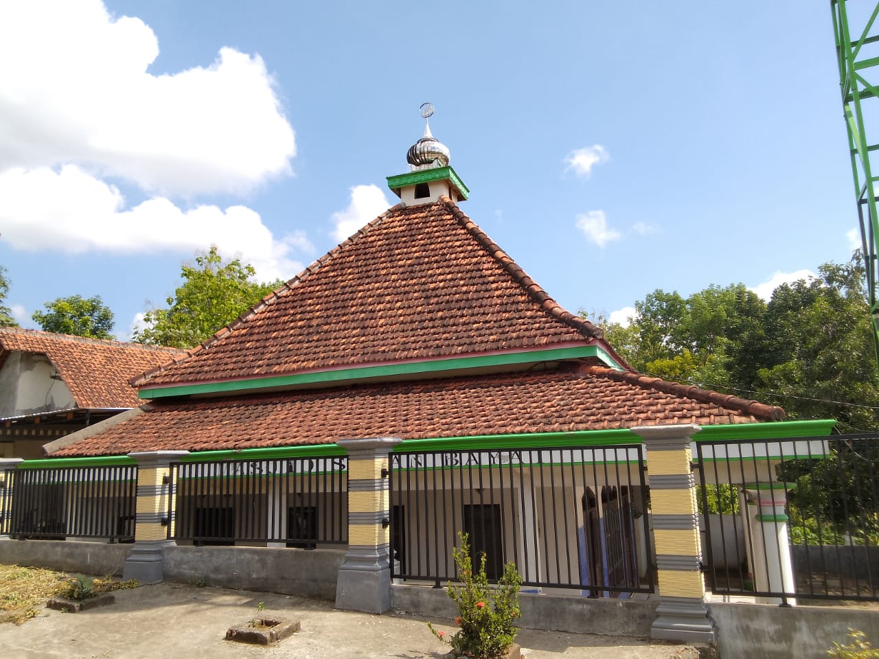 SUNAN BAYAT