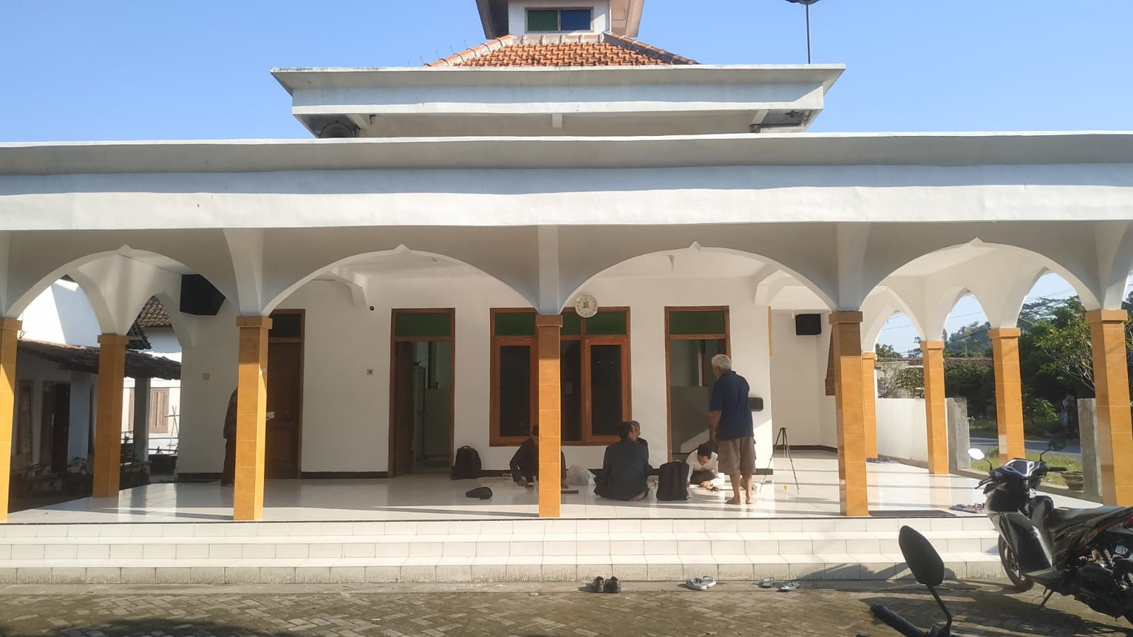 AL-MUSTAJAB