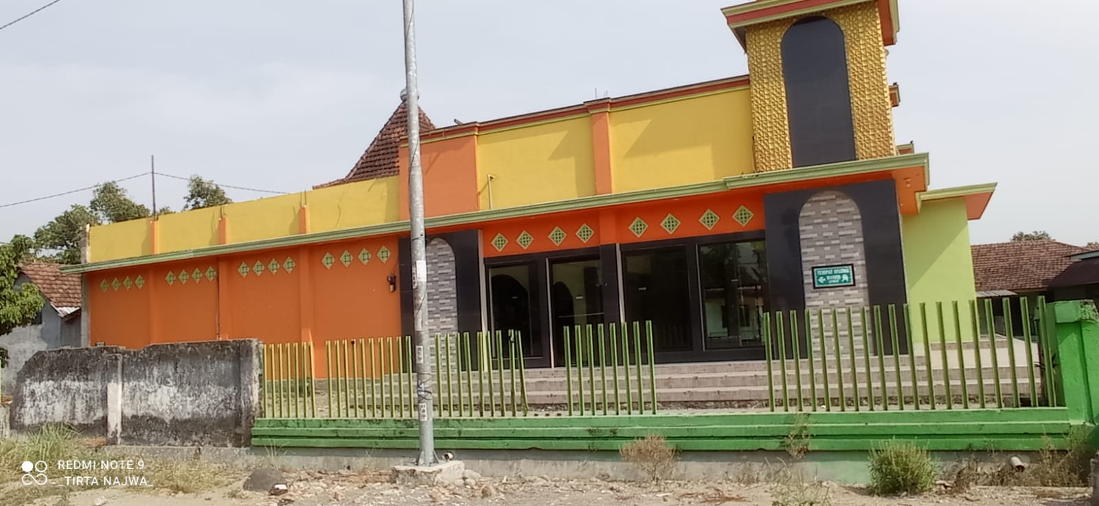 RIYADHUS SOLIHIN