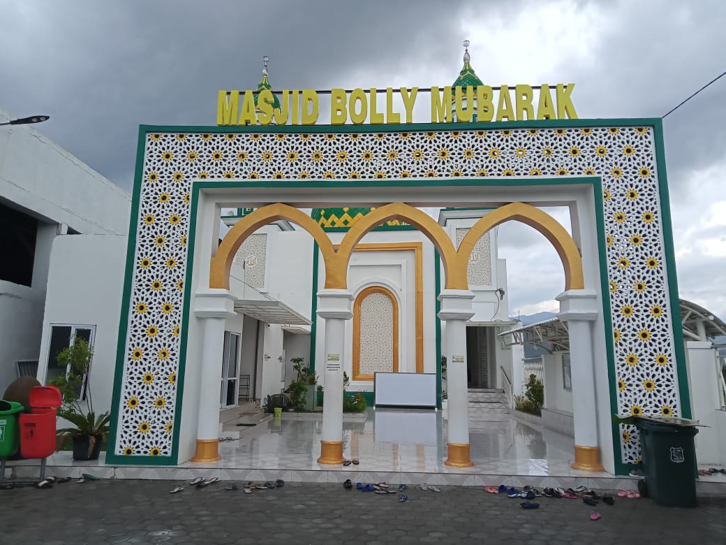 BOLLY MUBARAK