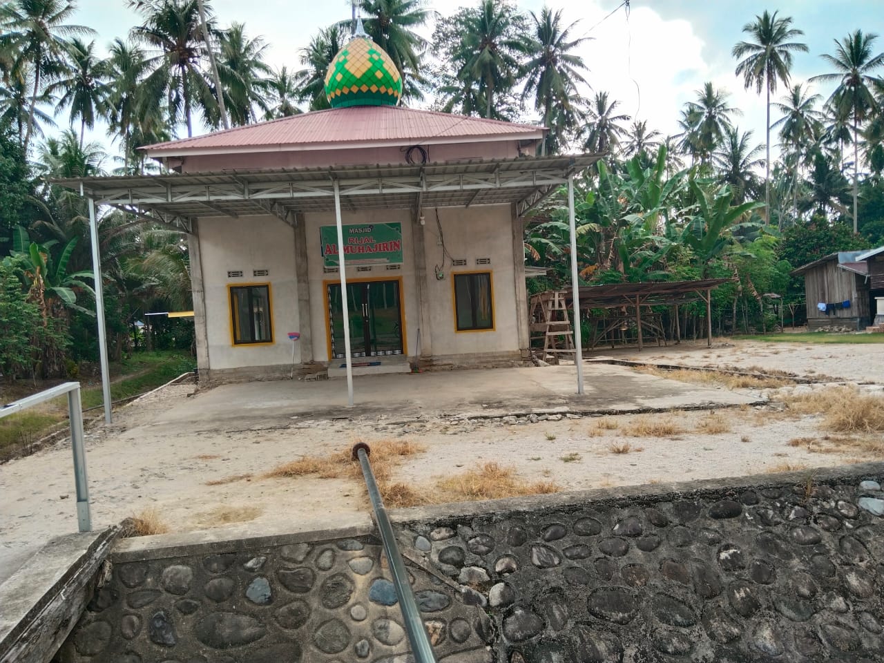 AL-MUHAJIRIN
