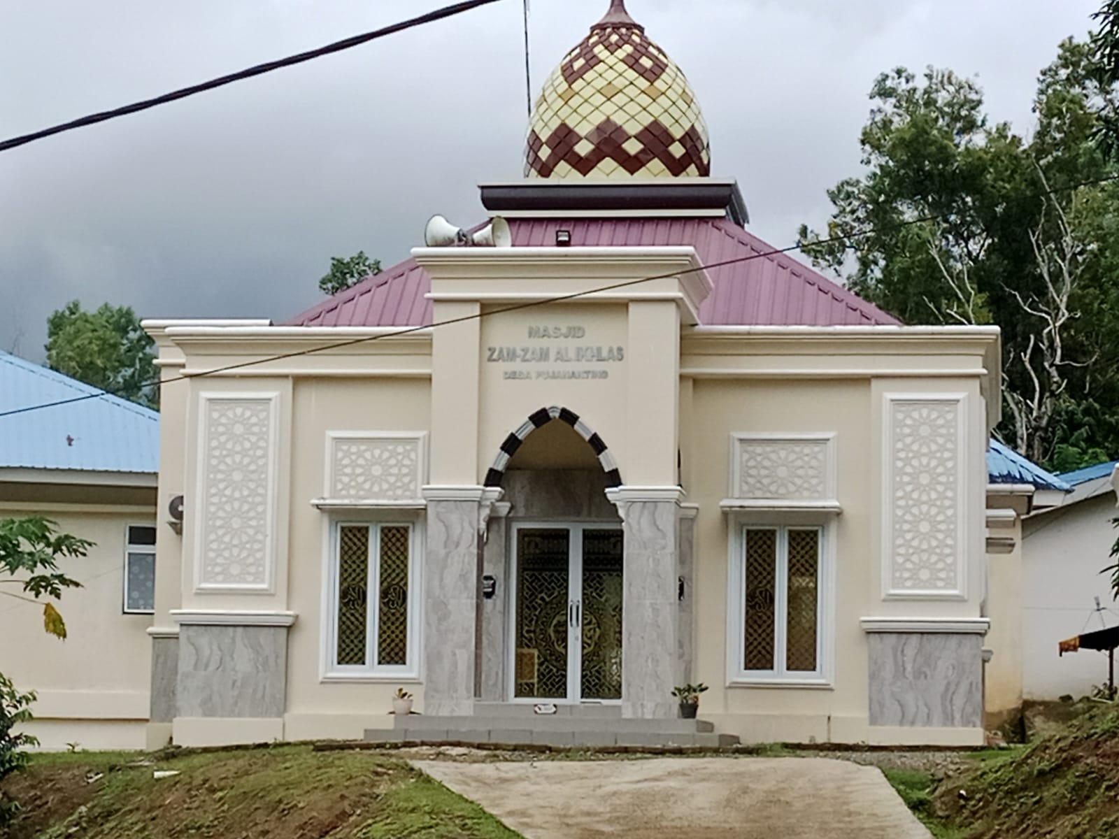 ZAM-ZAM AL-IKHLAS