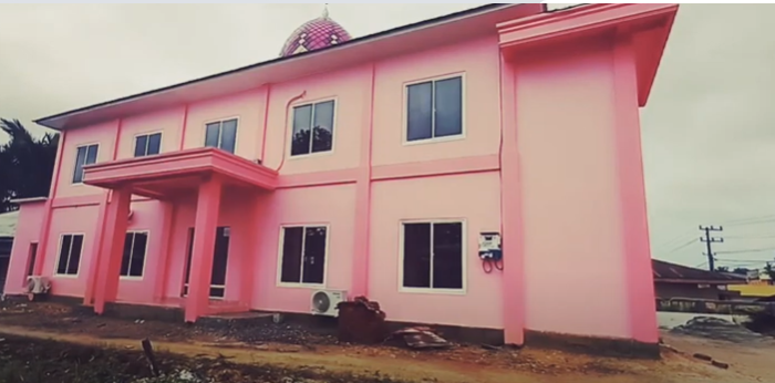 H. LATJINTA HIDAYATULLAH (MASJID PINK)