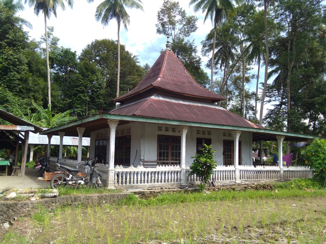SURAU TAPI SAWAH