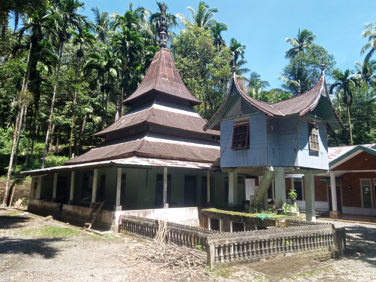SURAU NYIUE