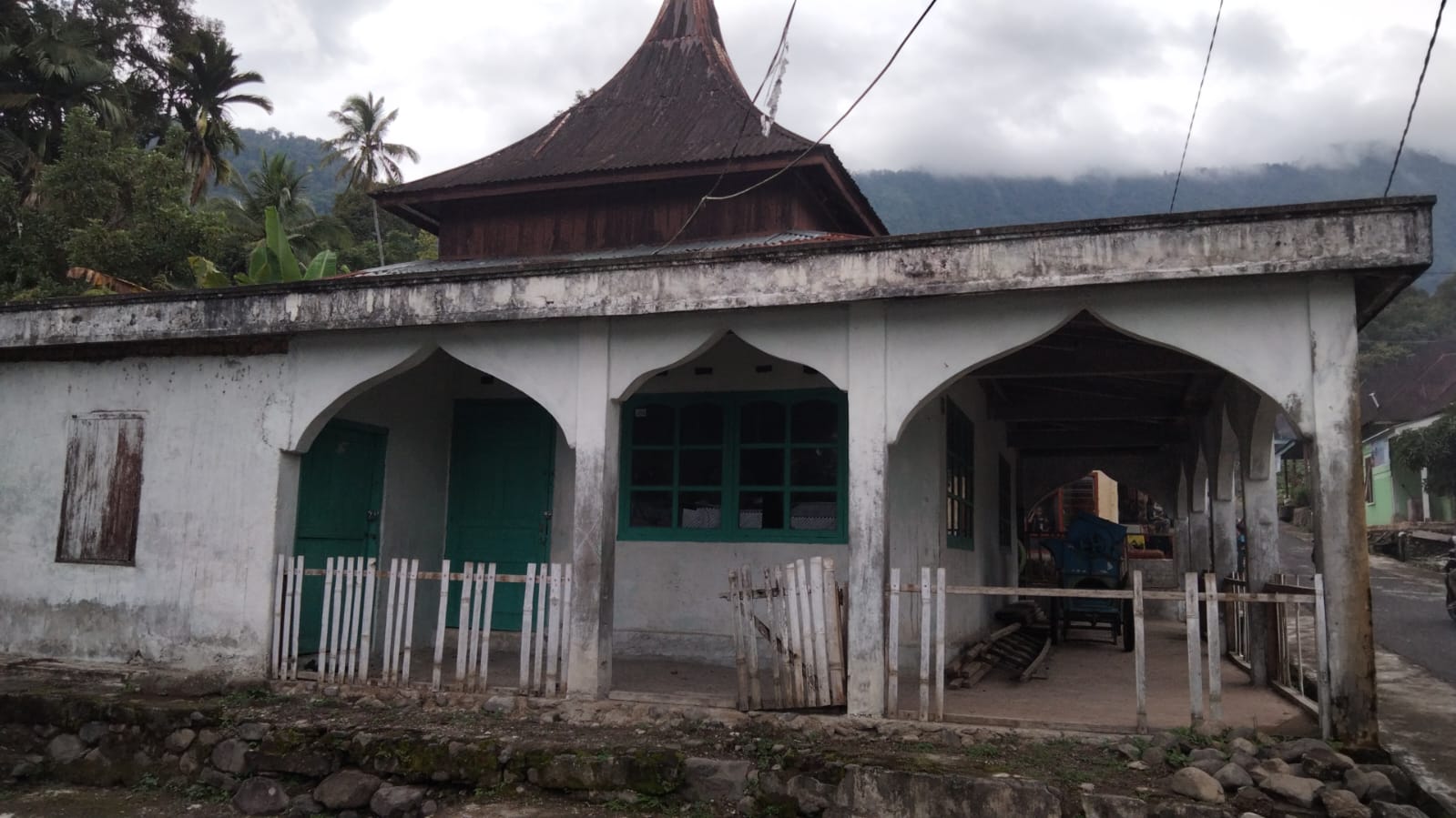 SURAU TINGGI