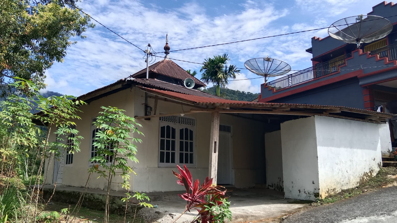 BAITURRAHMAN (SURAU KAPEH)