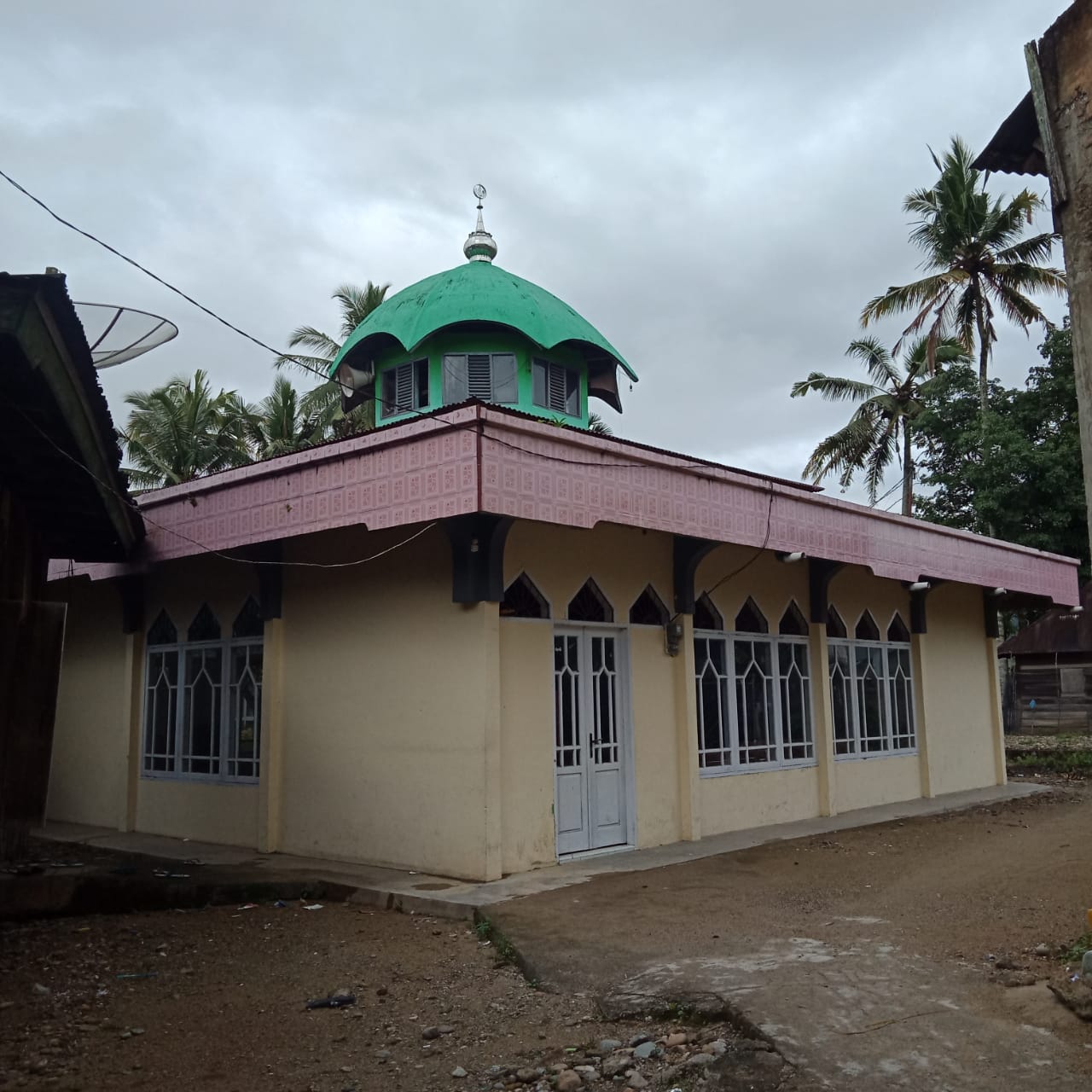 MUSHALLA ISLAMIAH SUNGAI RAMBUN