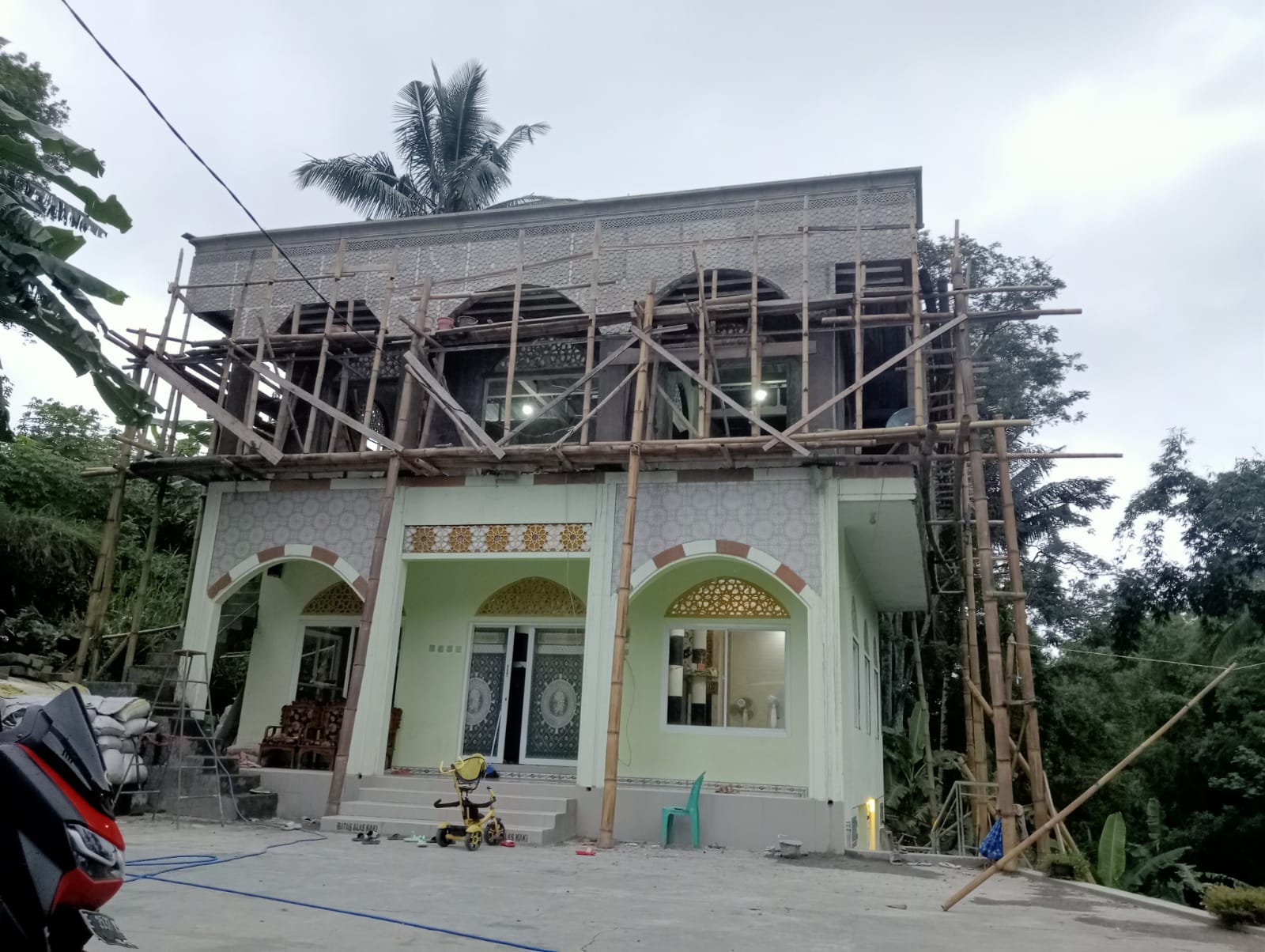 NUURUSH SHOFAA