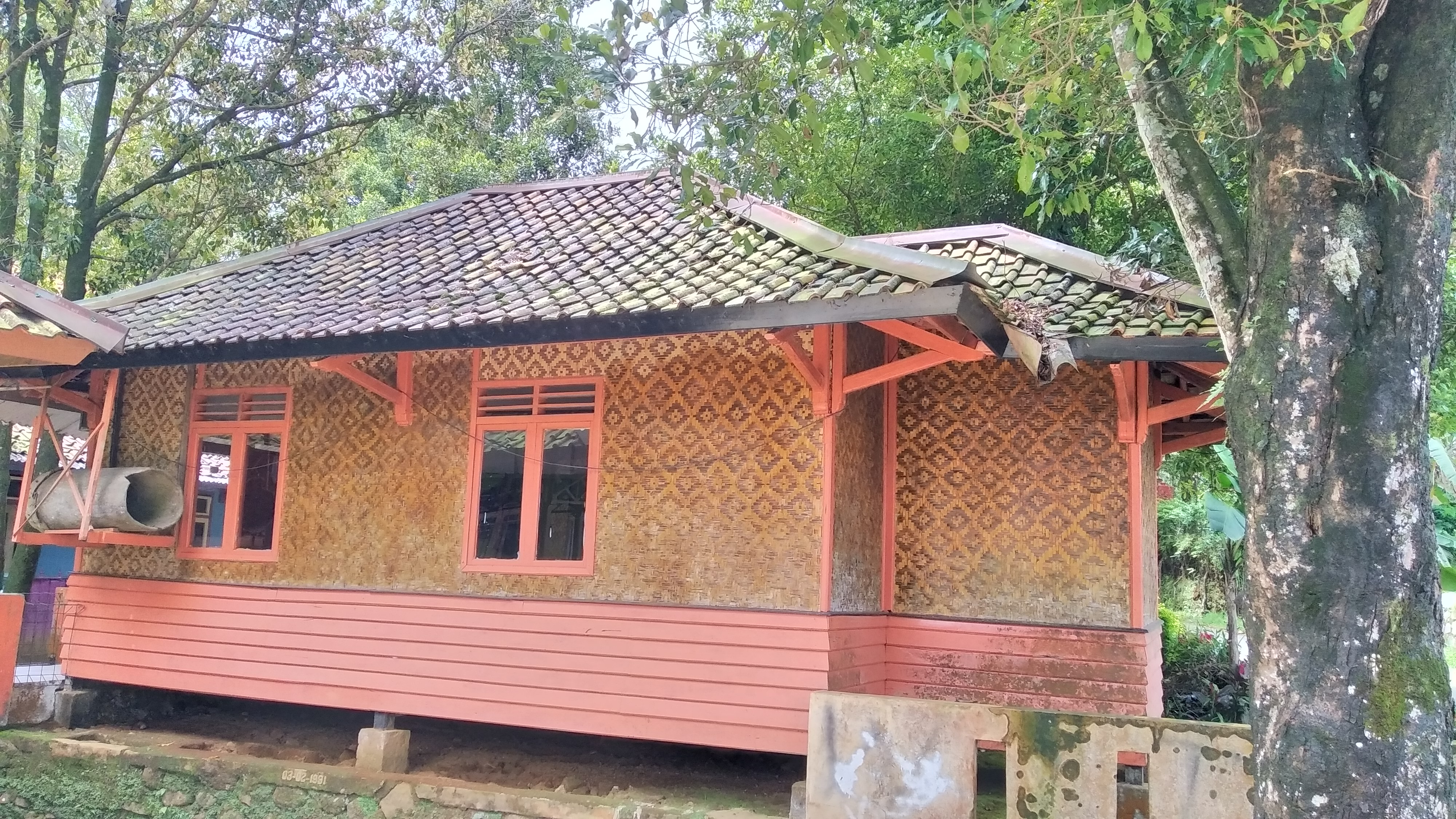 MUSHOLA RT. 07 DESA CIHANJAWAR