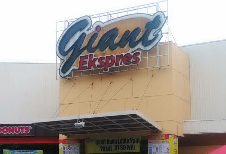 GIANT
