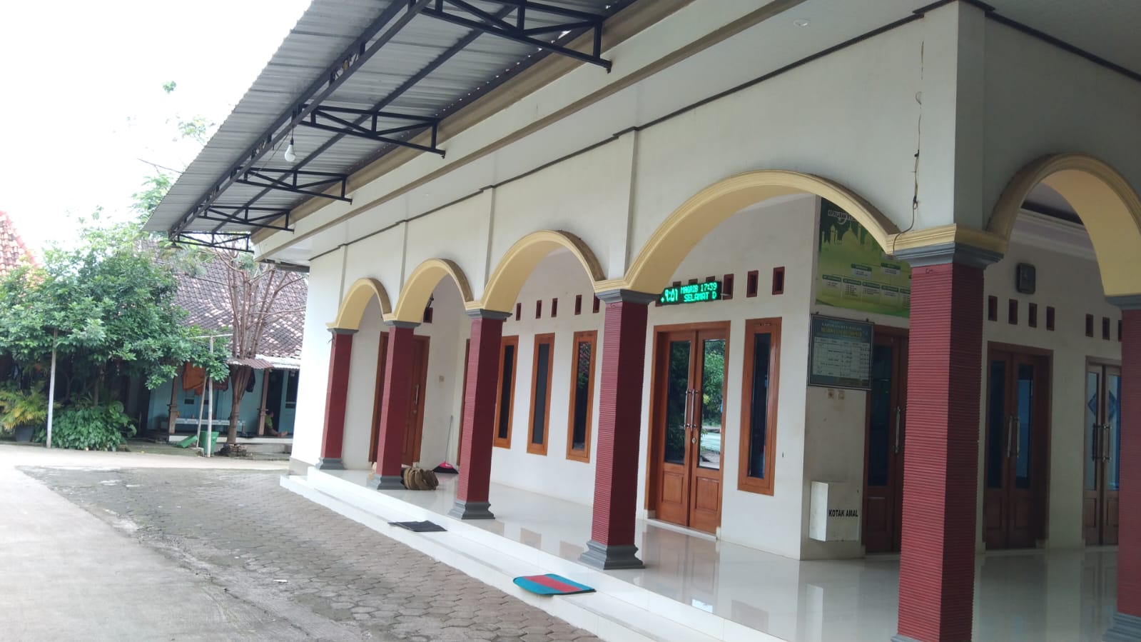NURUL QOMAR