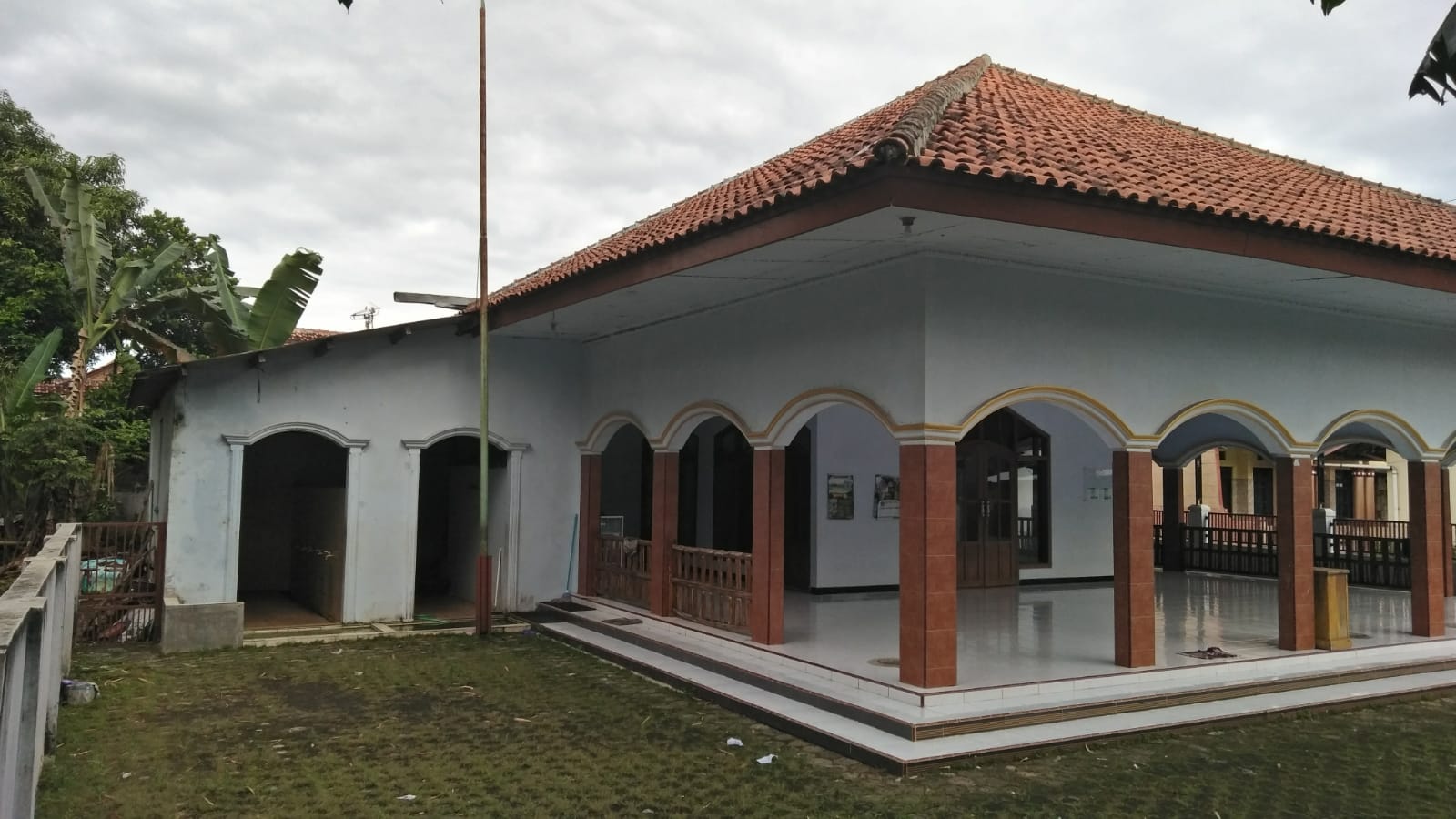 AL-MUQORROBIN
