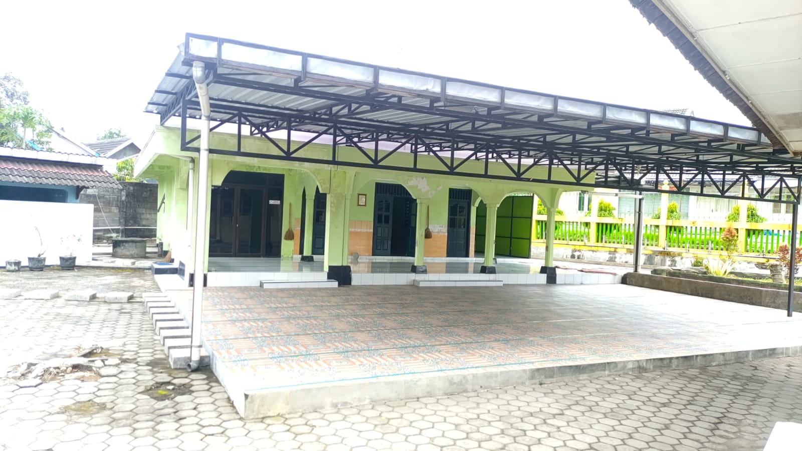 AL ISHLAH