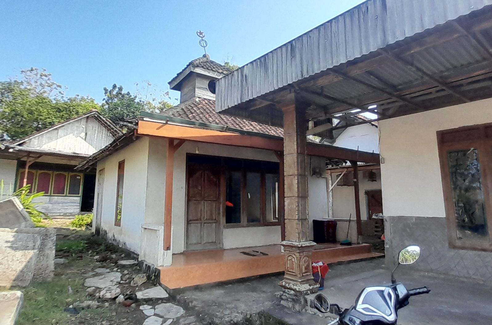 DARUT THOLIBIN