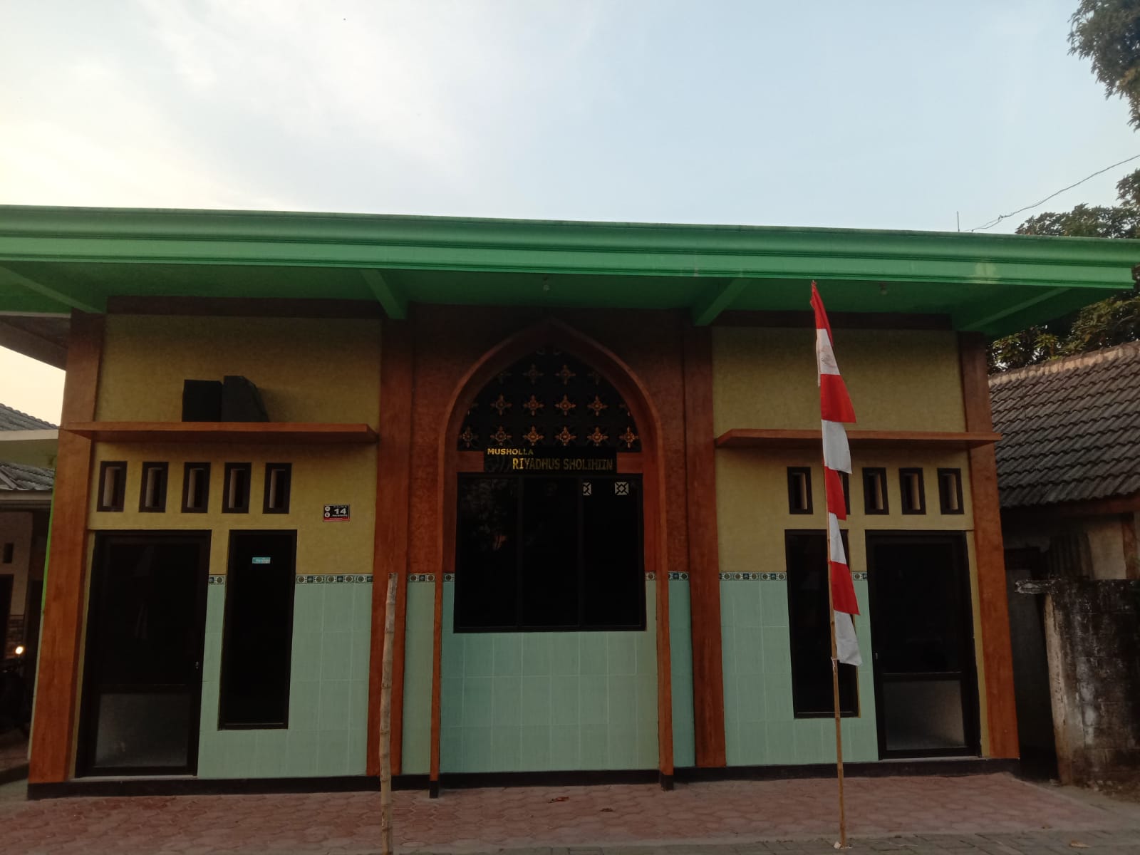 RIYADHUS SHOLIHIN