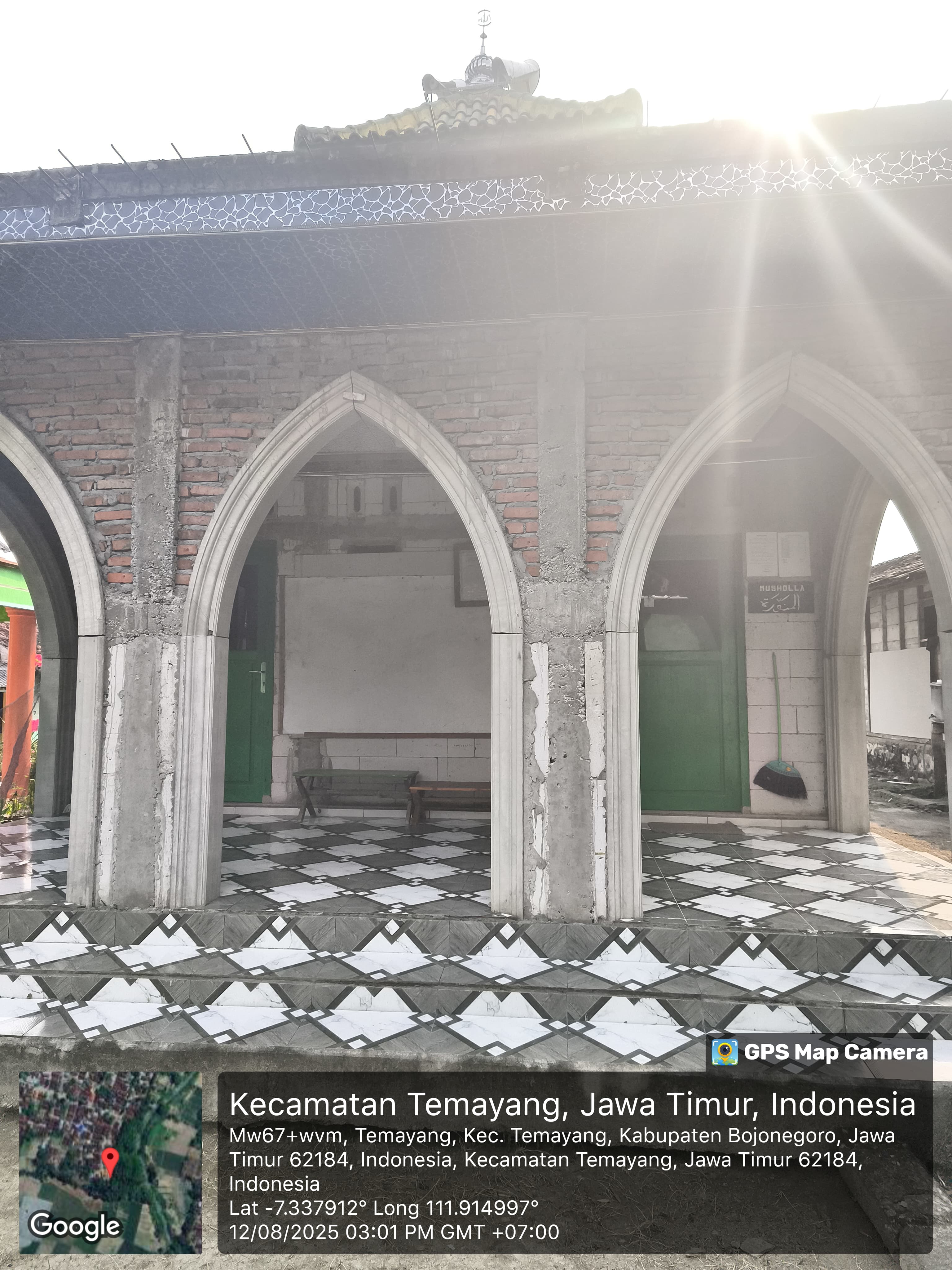 AL-MUNAWAROH