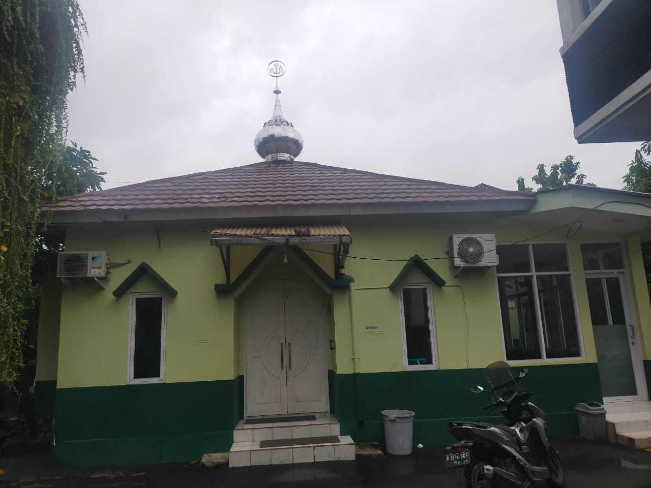 PESONA IMAN