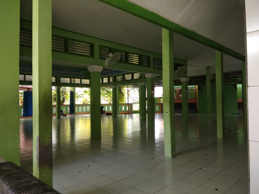 RIYADHUS SHALIHIN