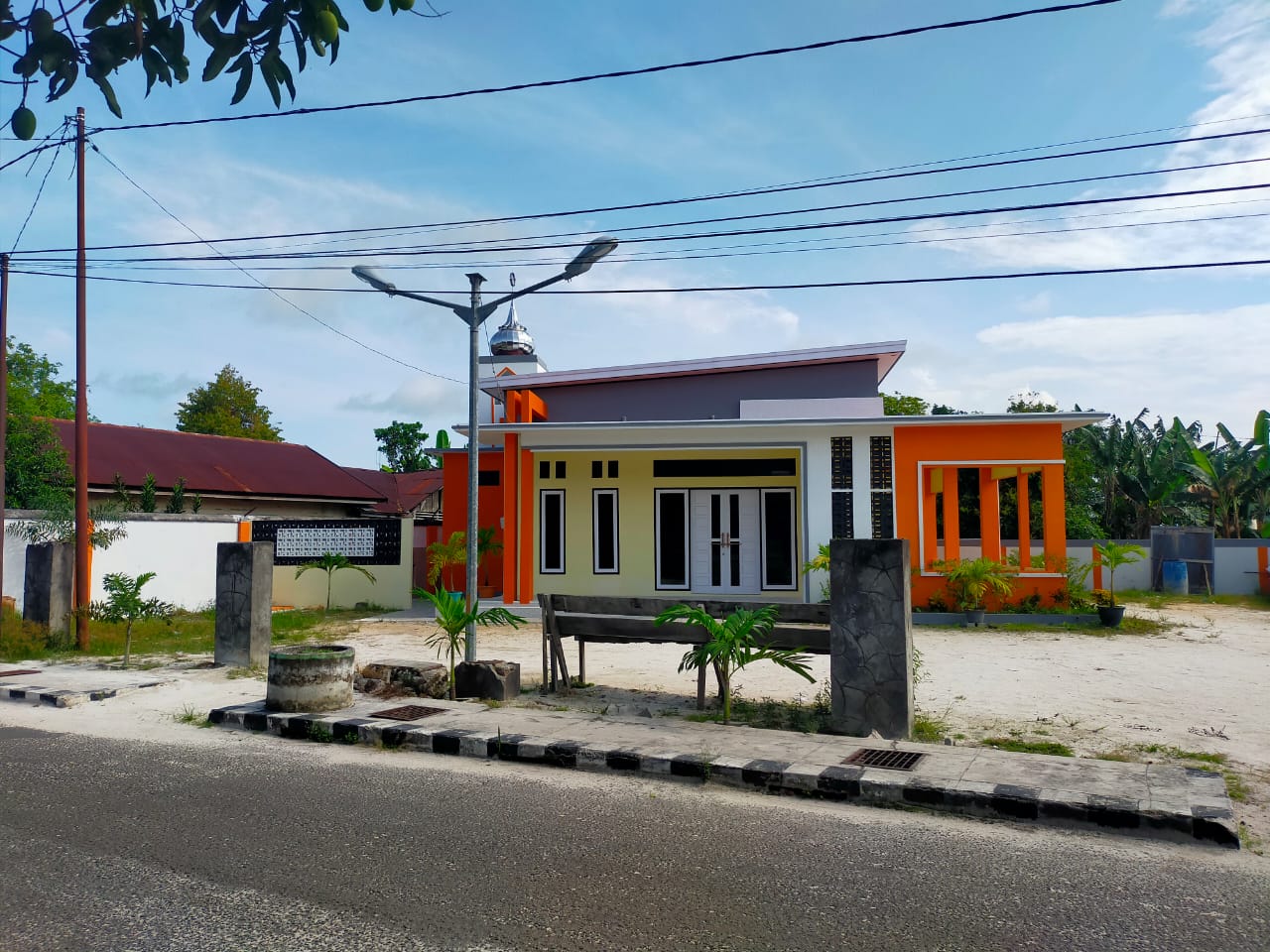 NUR HASANI